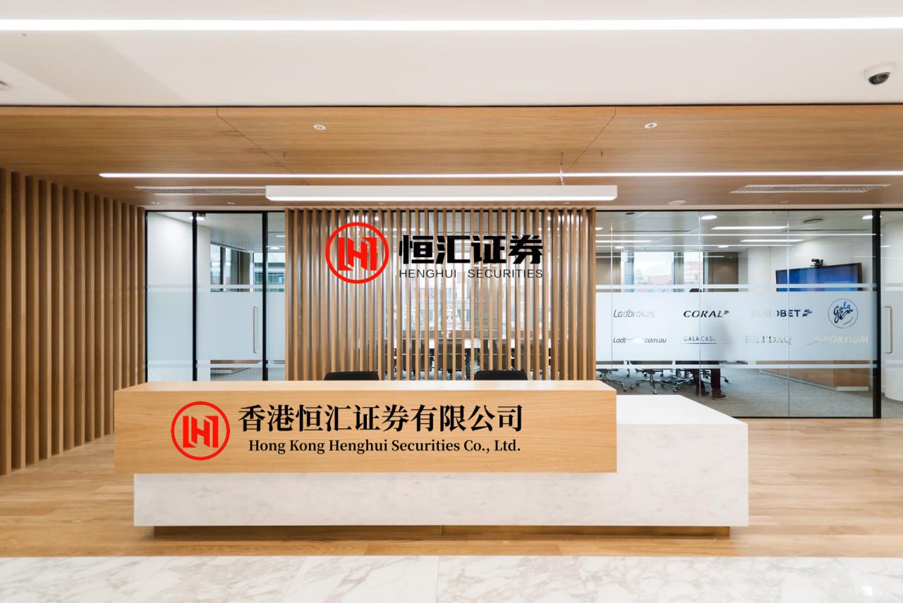 富农优配APPAPP下载 奥运冠军刘璇：4次婚礼同嫁一人，丈夫背景曝光，生活比郭晶晶还幸福